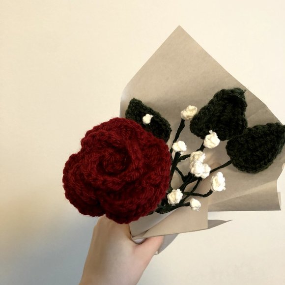Crochet Flowers Bouquet - Red Rose - Picture 5 of 6